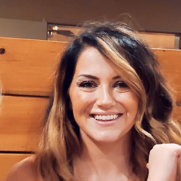 Meet your Posher, Tonya - Picture 3 of 4